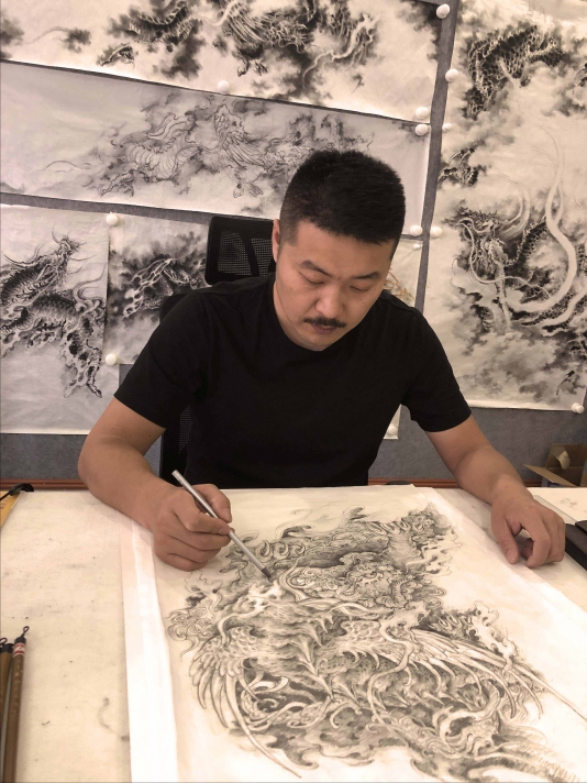 中国龙图扇面绘制（景德镇定制）